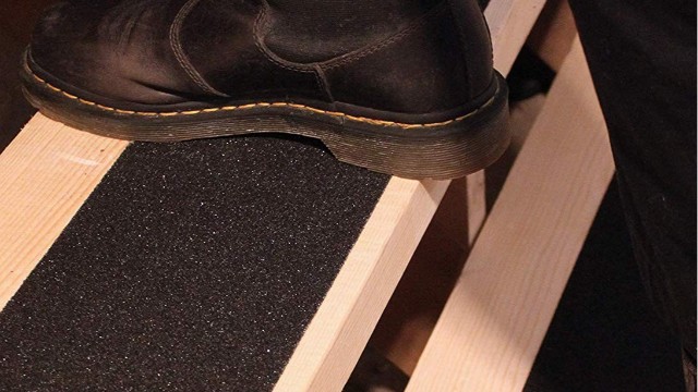 防滑膠帶怎么買？廠家直銷更放心【昆山玉寰】