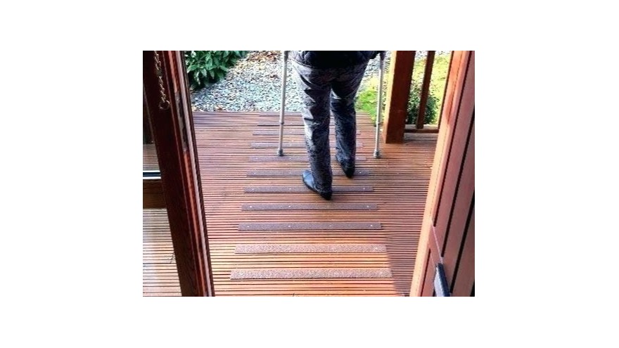 嚴寒冬季，做好防滑很重要-防滑膠帶批發零售【昆山玉寰】