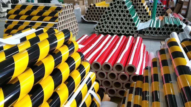 晶彩格和反光膜的區別是什么，哪個比較好？【昆山玉寰】