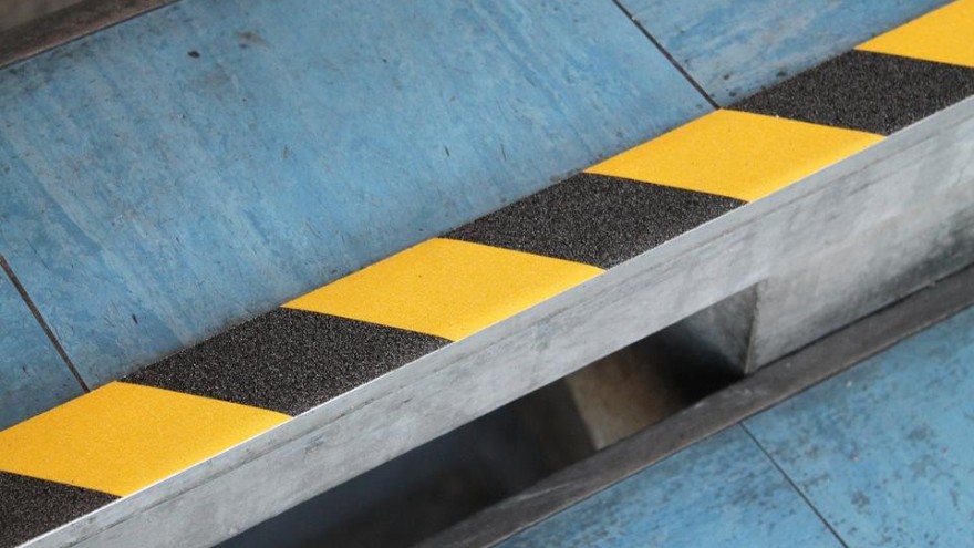 粘樓梯步的防滑膠帶哪里有，就找實(shí)力品牌廠家【昆山玉寰】