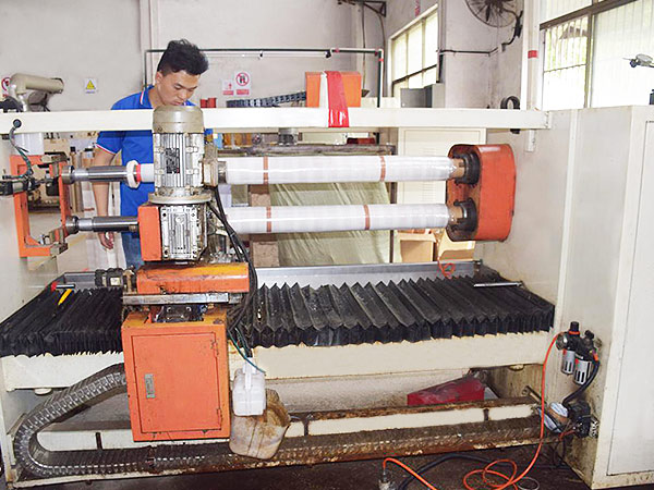 玉寰包裝膠帶裁切機