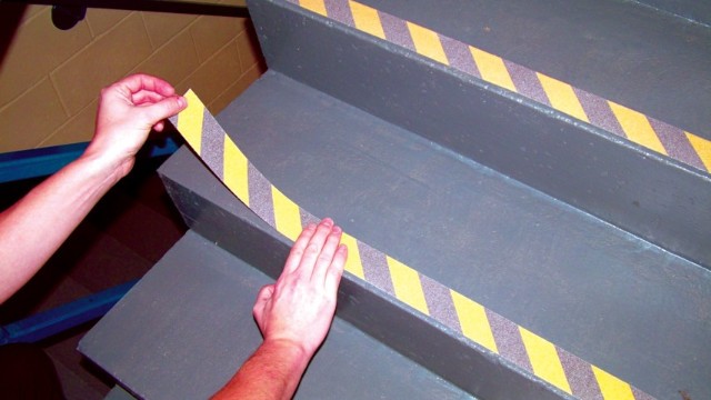 哪個廠家的防滑膠帶質量好？廠家定制加厚鉆石般耐磨【昆山玉寰】